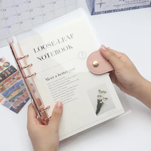 Vista 6 de Carpeta transparente A5 con 6 anillas, cubierta de PVC suave, anillo redondo de oro rosa, botón a presión, protector de cuaderno recargable con 90