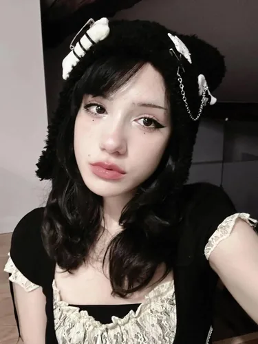 Vista 9 de Harajuku Y2k Star Plush Bone Knit Hat Women Gothic Punk Angel Wings Black Beanie Hat