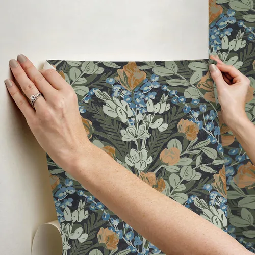 Vista 6 de By Dylan M Dark Multi Moody June Blooms - Papel tapiz para despegar y pegar, color azul