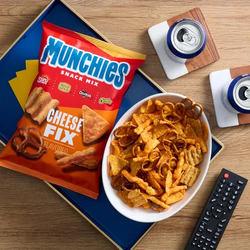Vista 5 de Munchies Snack Mix, Cheese Fix, 1.75 onzas (paquete de 64)