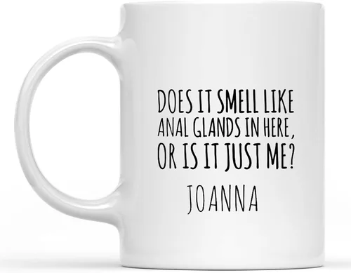 Vista 36 de Taza inspiradora y sarcasmo con texto en inglés "A Truly Great Doctor is Hard to Fond", regalos inspiradores y sarcasmo para hombres y mujeres