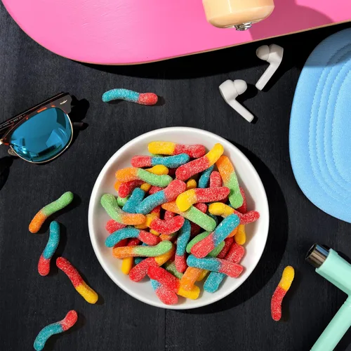 Vista 7 de Trolli - Gusanos de goma Sour Brite Crawlers, bolsa de caramelos a granel de 5 libras