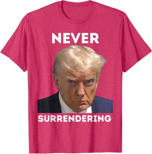 Vista 18 de Triumph Never Surrendering - Camiseta Trump Mug Shot, Negro