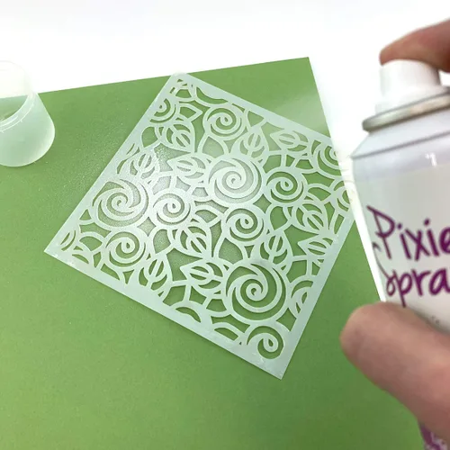 Vista 2 de iCraft Pixie Spray Stencil Adhesivo, reposicionable, baja adherencia, 3.81 onzas
