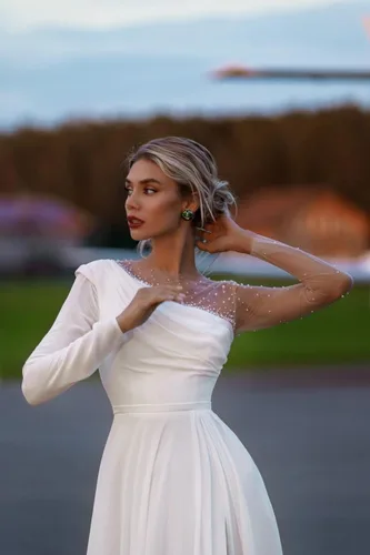 Vista 6 de Vestido de novia simple con cuello en V para novia, tirantes delgados, tul fruncido, vestidos de novia de playa
