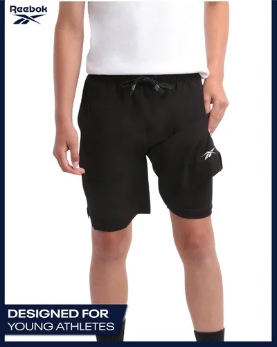Vista 5 de Reebok Pantalones cortos de baloncesto 2 en 1 con forro de compresión y bolsillos, pantalones cortos deportivos para niños para gimnasio y correr