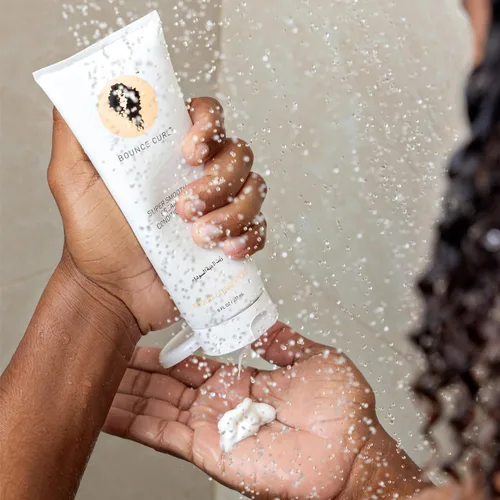 Vista 2 de Bounce Curl - Acondicionador desenredante hidratante para cabello rizado fino y medio, aceite de aloe y semillas negras, color seguro, sin silicona