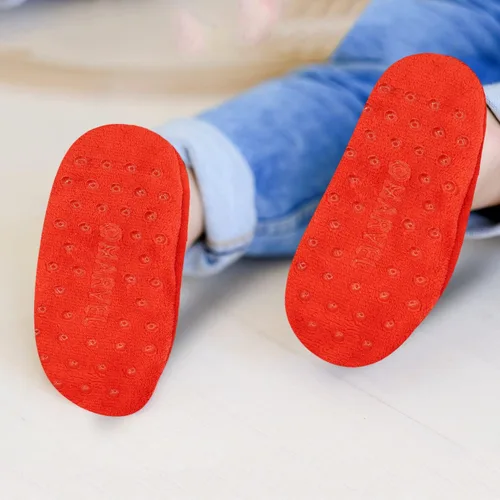 Vista 4 de Marvel Calcetines y pantuflas para niños con Spiderman, Capitán América, Iron Man y Vengadores, paquete de 2 y 3 unidades, pantuflas para niños