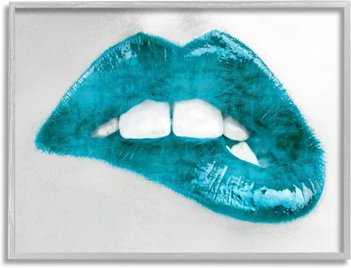 Vista 7 de Stupell Industries Modern Blue Fashion Lip Bite Feminine Glam Photography, diseñada por Sarah McGuire - Arte de pared enmarcado en blanco, 14 x 11