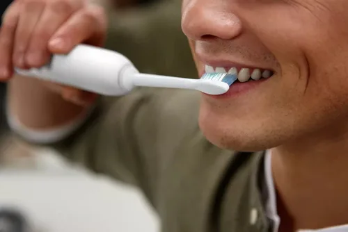Vista 2 de Philips Sonicare Dailyclean Cepillo de dientes eléctrico recargable, 2