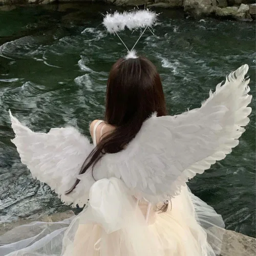 Vista 2 de Alas de ángel y halo para niños, disfraz de ángel para adultos, alas de plumas utilizadas para Halloween, disfraz de Nochebuena