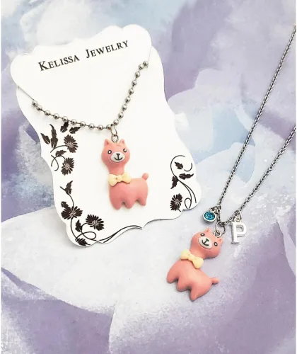 Vista 2 de Llama Necklace, Alpaca Necklace, Kawaii, Pink Llama, Kitsch, Pink Resin Alpaca Necklace, Optional Personalization