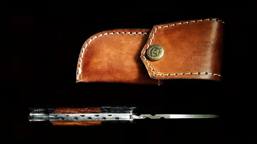 Vista 5 de Titan International Knives Titan International Knives1095 Cuchillo de bolsillo fresco de hoja de acero de Damasco de alto carbono