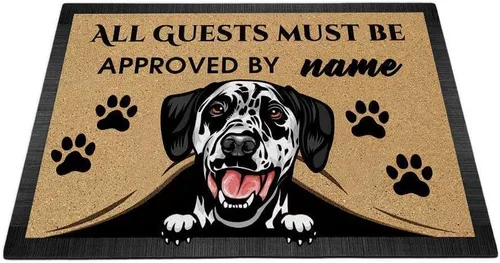Vista 34 de Tapete personalizado con nombre de perro que mira al perro Cocker Spaniel, todos los invitados deben ser aprobados por alfombras para decoración