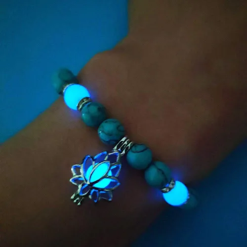 Vista 4 de Pulsera luminosa con forma de flor de loto que brilla en la oscuridad para mujer, piedras turquesas naturales, joyería de oración de yoga, Metal