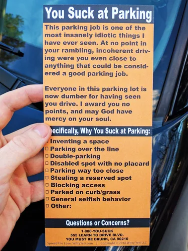 Vista 4 de Paquete de 20 boletos falsos de estacionamiento de tamaño completo. Realista e hilarante. Gran broma, regalo de broma y relleno de calcetines.