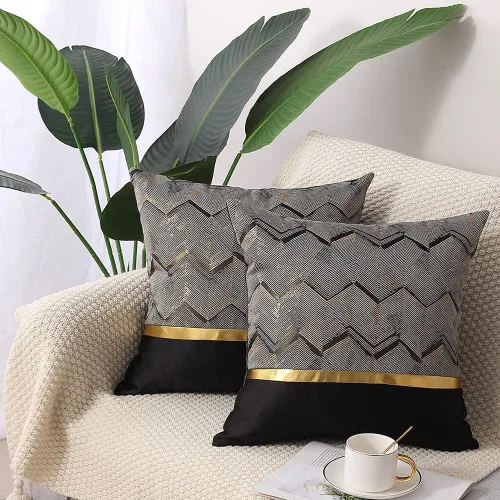 Vista 4 de Juego de 2 fundas de almohada decorativas de 20 x 20 pulgadas, de cuero beige dorado a rayas, jacquard, funda de cojín cuadrada moderna de lujo