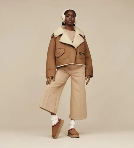 Vista 3 de UGG Tazz II para mujer Castaño