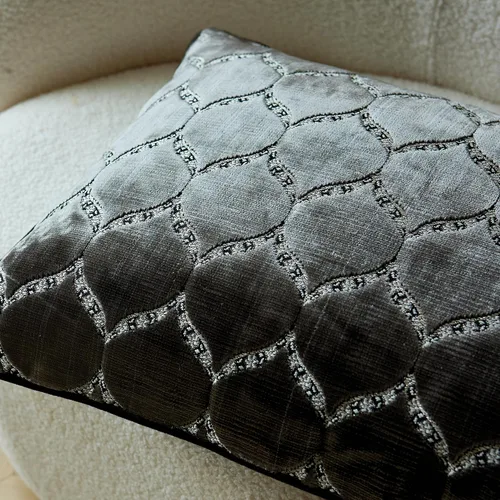 Vista 5 de THE-TINOART Fundas de almohada decorativas de terciopelo de corte morisco, color gris, 18 x 26 pulgadas, fundas de almohada rectangulares para sofá