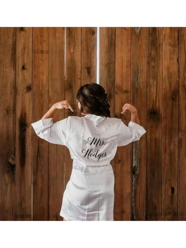 Vista 2 de Women's Personalized Satin Robe For Bridesmaid Bride Wedding Bridal Party Monogram Getting Ready Outfit Short Robe Customize Your Own Monogram