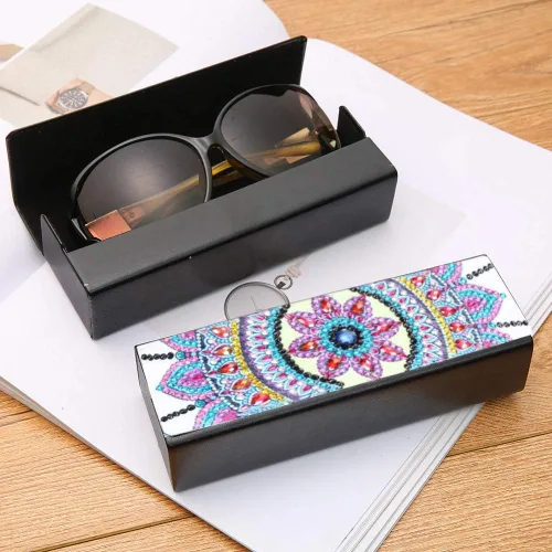 Vista 3 de Leatrice Kit de estuche de gafas de sol de pintura de diamante con mandala de pintura de diamantes