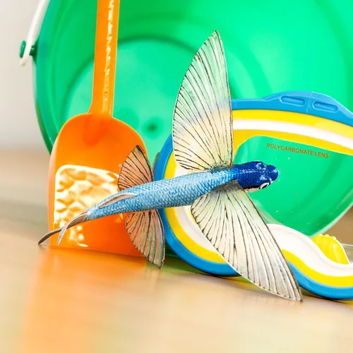 Vista 6 de Safari Ltd. Figura de pez volador, figura detallada de plástico de 7 pulgadas, divertido juguete educativo para niños, niñas y niños a partir de 18