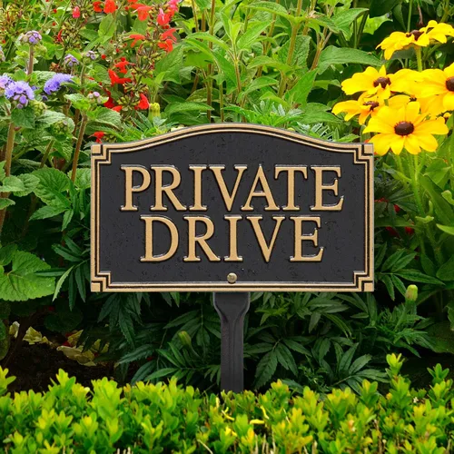 Vista 7 de Whitehall Productos Private Drive Pared/Placa de declaración de césped, negro/dorado