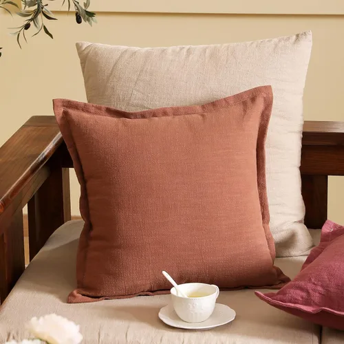 Vista 2 de patdrea Juego de 2 fundas de almohada cuadradas estilo shabby chic marrón tostado con borde plegable, fundas de almohada de lino de granja, fundas