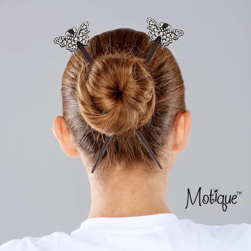 Vista 2 de Juego de palitos para el cabello con gemas mariposas (marrón)