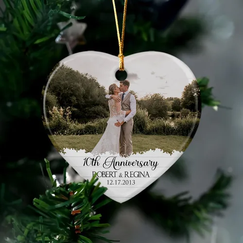 Vista 4 de Adorno Colgante de Cerámica con Foto Personalizada, Añade Cualquier Imagen Adorno de Aniversario Regalo para Él Ella Sr. Sra., Foto Personalizada