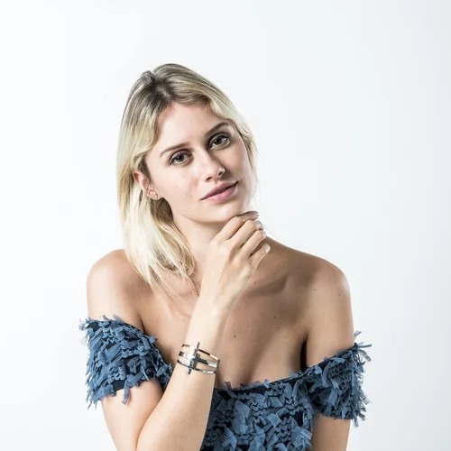Vista 2 de Brazalete religioso en cruz para regalar a mujeres cristianas, con versículos de la Biblia, joyas para regalar