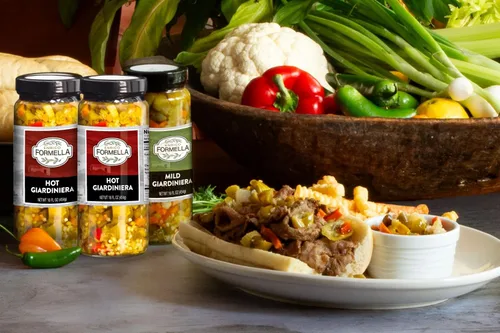 Vista 2 de Enrico Formella Giardiniera caliente Italiano - Chicago Style Hot Pickled Vegetables 16oz.