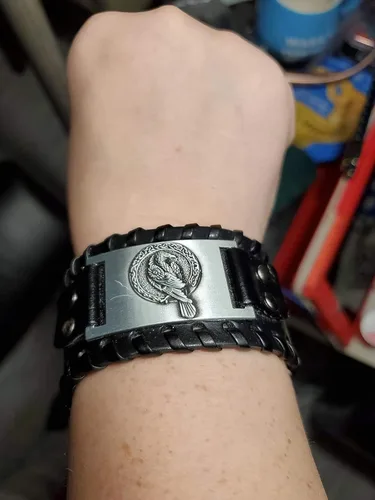 Vista 7 de GelConnie - Pulsera de piel con amuleto vikingo y talismán escandinavo celta pagano