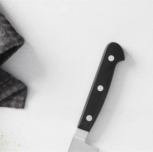 Vista 4 de ZWILLING HENCKELS - Cuchillo clásico afilado para carne de 6 pulgadas, diseño alemán informado por más de 100 años de maestría, negro/acero