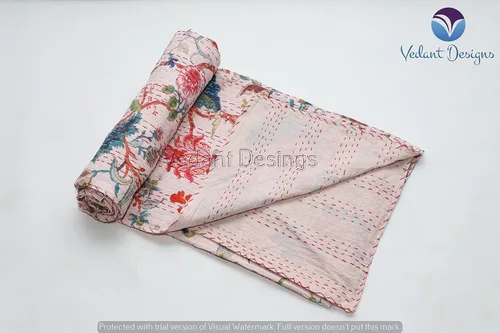 Vista 2 de Colcha india hecha a mano Kantha con estampado floral, funda de cama Kantha, manta de algodón individual Gudari (rosa claro)
