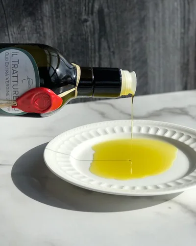 Vista 4 de Il Tratturello Aceite de Oliva Virgen Extra - Molise, Italia - 16.9 fl oz