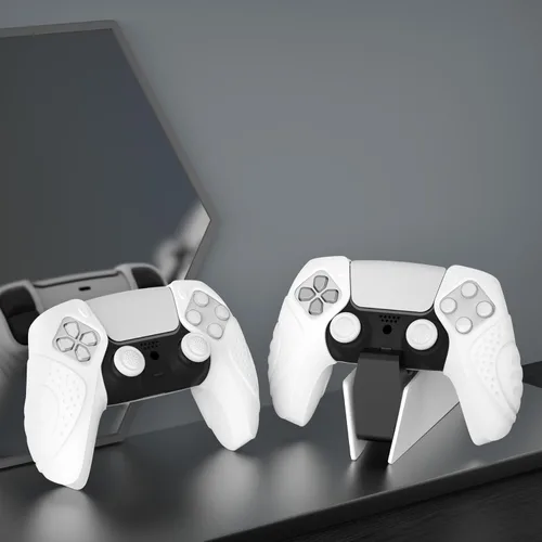 Vista 3 de PlayVital Guardian Edition - Funda ergonómica de silicona suave para PS5, compatible con estación de carga, protector de goma con tapas de palanca
