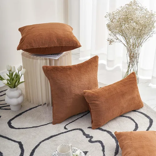 Vista 2 de Home Brilliant Juego de 2 almohadas de felpa de piel sintética marrón para sofá, fundas de almohada decorativas cuadradas cálidas para patio, juego