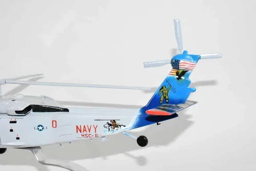 Vista 7 de MH-60S Knighthawk HSC-6 Indians, modelo de escala de caoba de 16