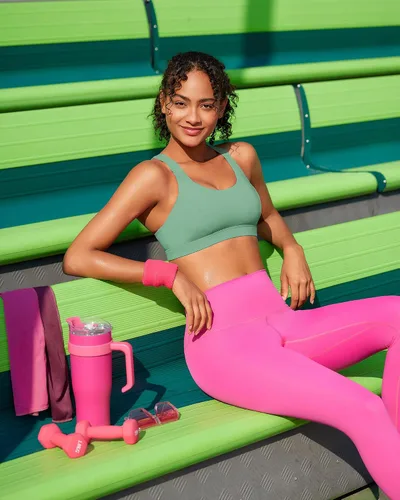 Vista 4 de RUNNING GIRL Brasier deportivo para mujer de alto soporte, espalda cruzada acolchada, brasier deportivo con tirantes delgados, brasier de yoga