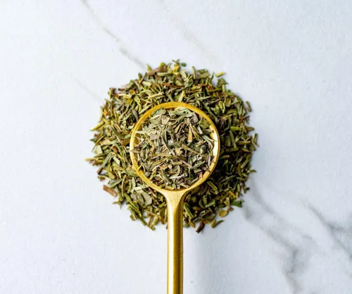 Vista 2 de Savory Spice Summer Savory Seasoning - Hojas de ajedrea seca Añade hierba ajedrea de verano y sutil sabor a pimienta a sopas y guisos