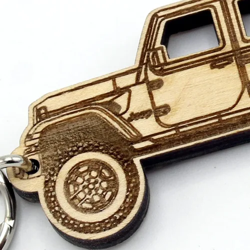 Vista 3 de Jeep® Llavero de madera Gladiator JT - Fabricado en los Estados Unidos, Madera