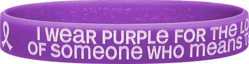 Vista 4 de Fight Like a Girl Paquete de 10 pulseras con texto en inglés "I Wear Purple for The Lost Memories of Someone Who Means The World To Means The World