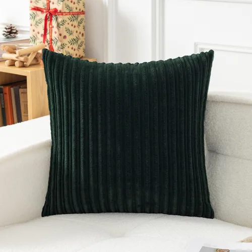 Vista 42 de UGASA - Fundas de almohada decorativas de terciopelo suave y sólidas de Navidad para sala de estar/sofá, 16 x 16 pulgadas, 2 unidades, color burdeos