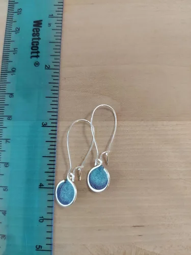 Vista 5 de Handmade Lightweight Lime Resin Silvertone Drop Earrings on Kidney Wires