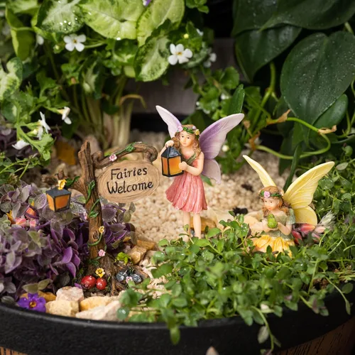 Vista 9 de PRETMANNS Fairies for Fairy Garden - Lindos accesorios para un jardín en miniatura al aire libre con figuras y un letrero - Suministros coloridos