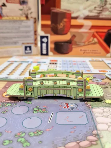 Vista 4 de The White Castle: Matcha, expansión para el juego de mesa The White Castle, nuevo tablero, geishas, dados y acciones, juego de estrategia feudal