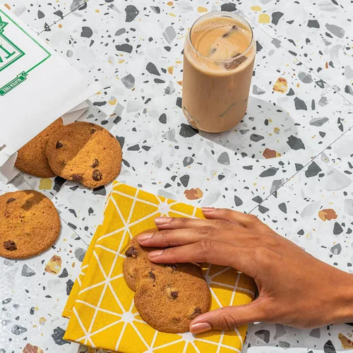 Vista 8 de Tate's Bake Shop Paquete variado de galletas sin gluten, limón, jengibre, chispas de chocolate y pequeñas galletas con chispas de chocolate, 4 bolsas