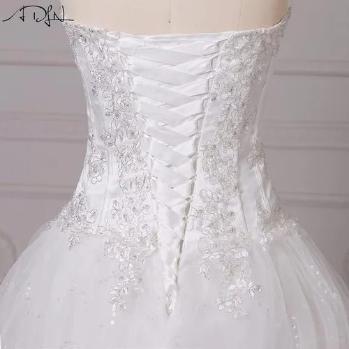 Vista 5 de YIPEISHA Clásico vestido de novia con corset bordado con cuentas.