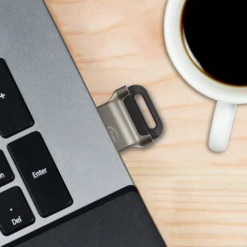 Vista 3 de TEAMGROUP C162 32GB USB 3.2 Gen 1 USB 3.1/3.0 Mini Fits Metal Lectura 100MB/s Flash Thumb Drive Almacenamiento de Datos Externo Memory Stick